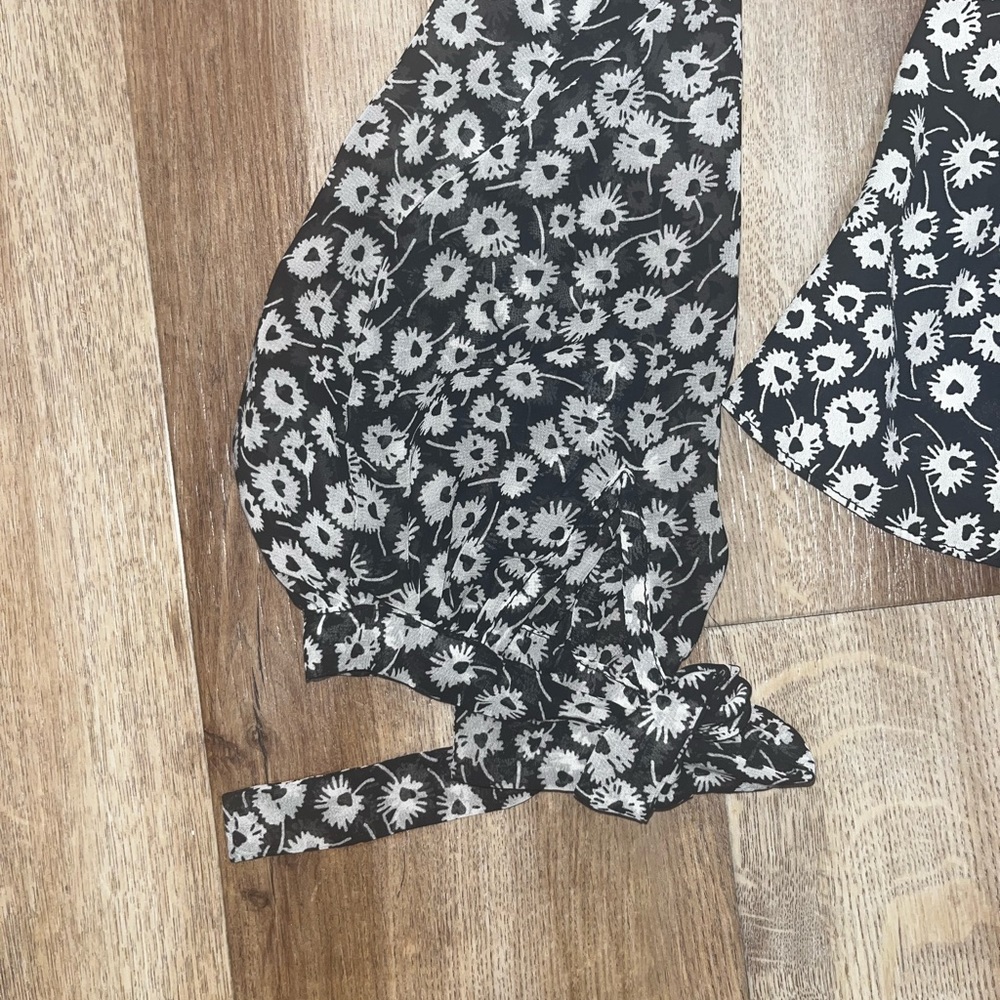 Topshop Open Back Blouse - Picture 3 of 5